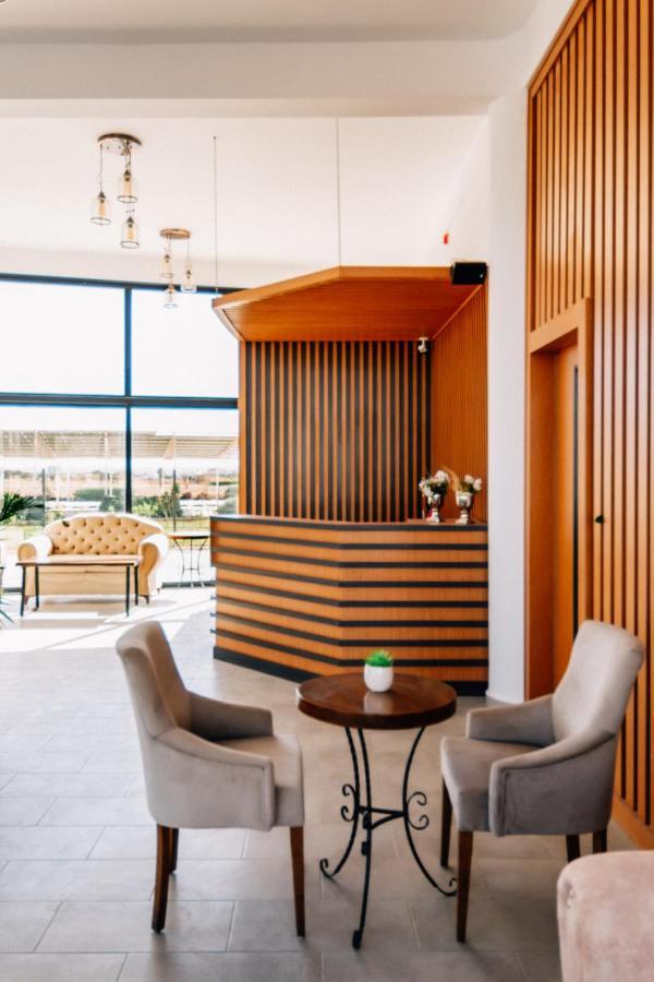 Cezar'S Airport Hotel นิโคเซีย ภายนอก รูปภาพ