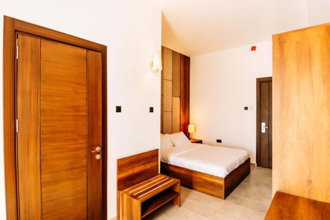 Cezar'S Airport Hotel นิโคเซีย ภายนอก รูปภาพ