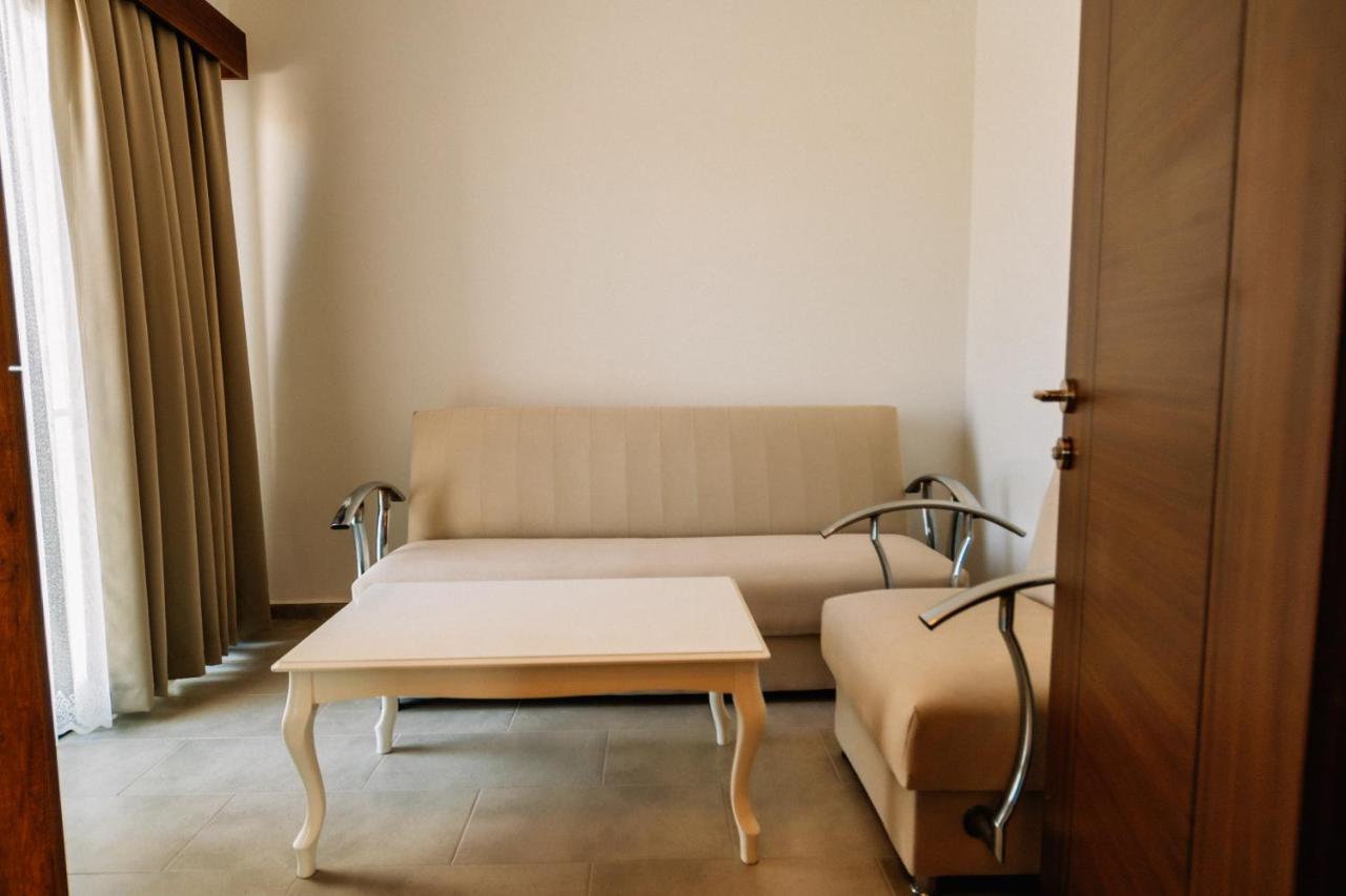 Cezar'S Airport Hotel นิโคเซีย ภายนอก รูปภาพ