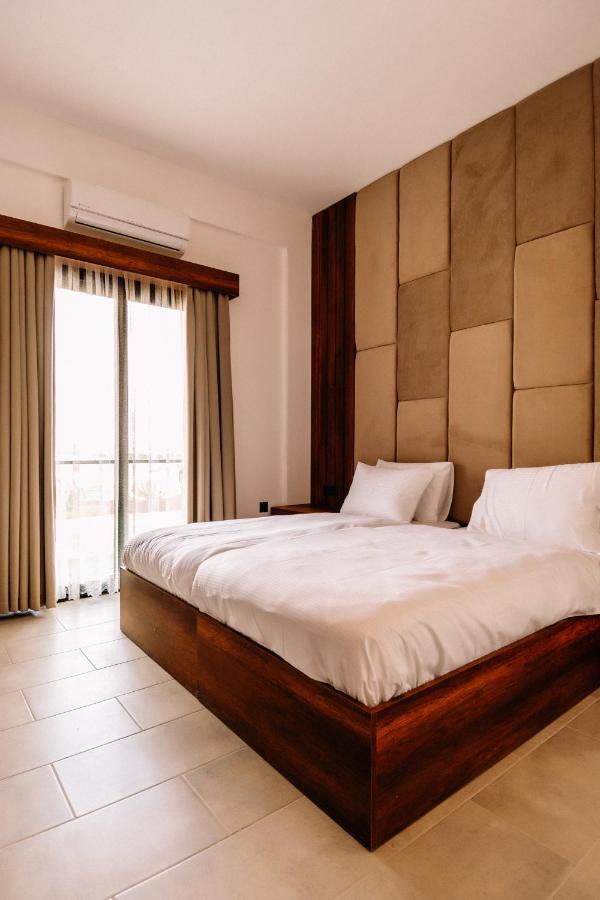 Cezar'S Airport Hotel นิโคเซีย ภายนอก รูปภาพ